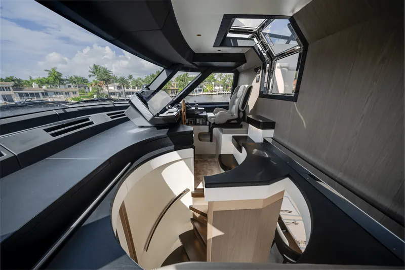 Slide: The Image of Azimut Magellano 25M 2026 - 110