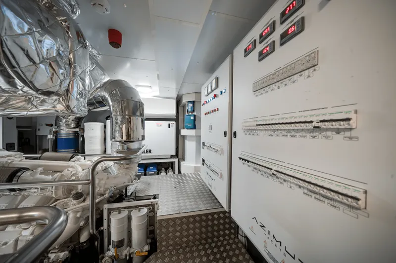 Slide: The Image of Azimut Magellano 25M 2026 - 119