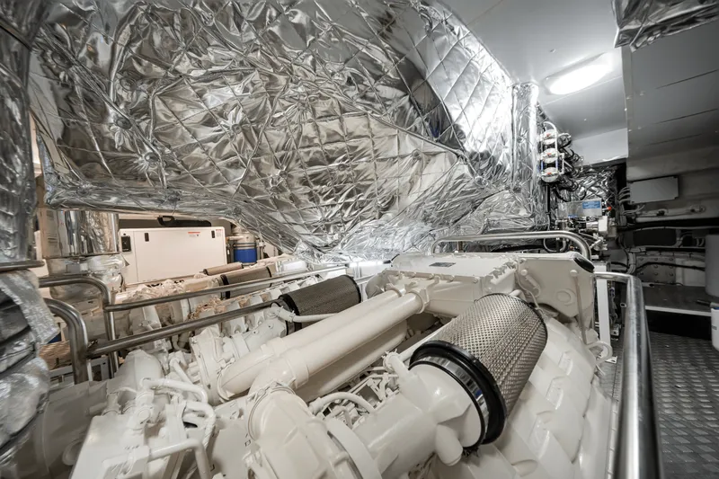 Slide: The Image of Azimut Magellano 25M 2026 - 123