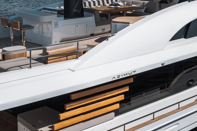 Slide: The Image of Azimut Magellano 25M 2026 - 132
