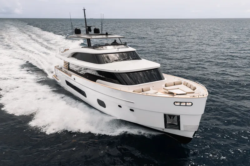 Slide: The Image of Azimut Magellano 25M 2026 - 143