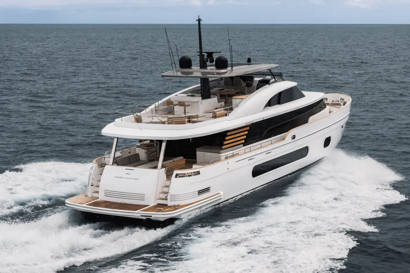 Slide: The Image of Azimut Magellano 25M 2026 - 3