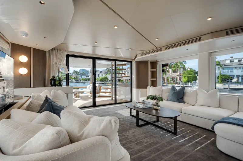 Slide: The Image of Azimut Magellano 25M 2026 - 30