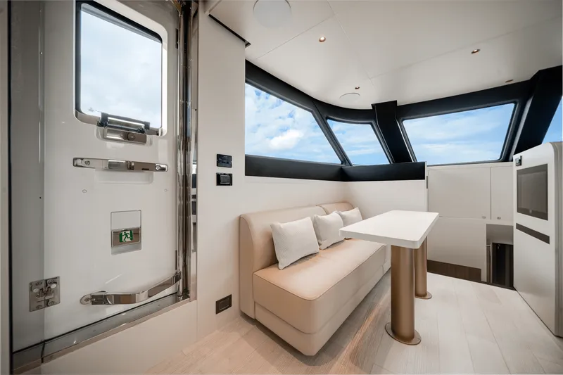 Slide: The Image of Azimut Magellano 25M 2026 - 41