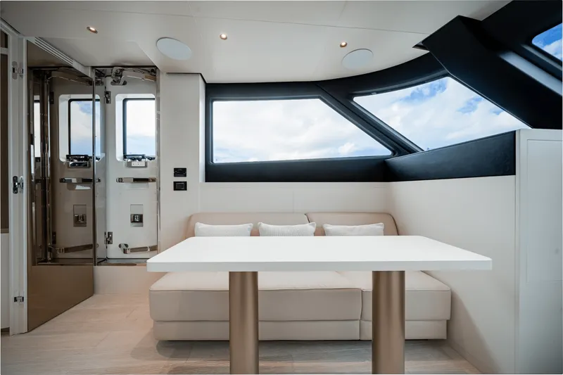 Slide: The Image of Azimut Magellano 25M 2026 - 43