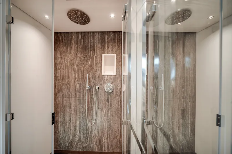 Slide: The Image of Azimut Magellano 25M 2026 - 60