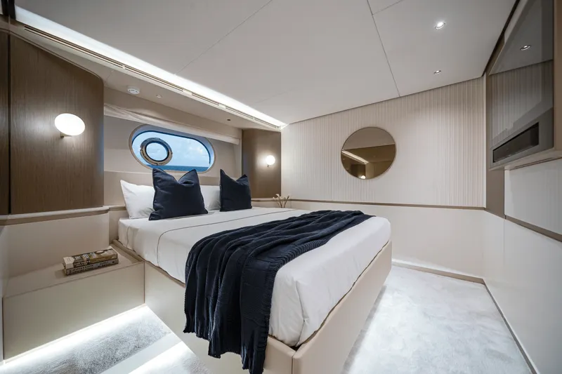 Slide: The Image of Azimut Magellano 25M 2026 - 63