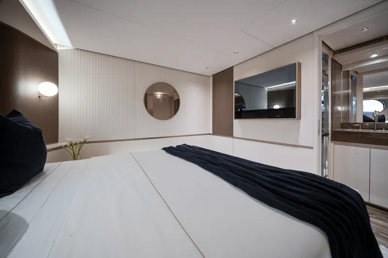 Slide: The Image of Azimut Magellano 25M 2026 - 64