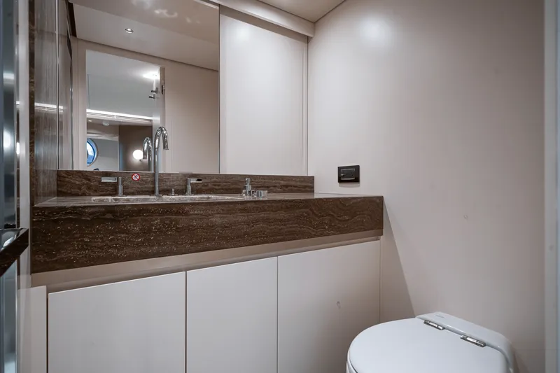 Slide: The Image of Azimut Magellano 25M 2026 - 65