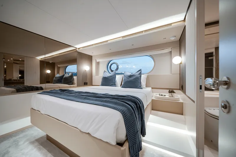 Slide: The Image of Azimut Magellano 25M 2026 - 67