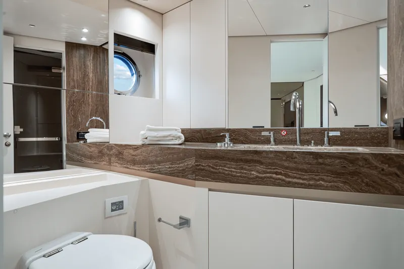 Slide: The Image of Azimut Magellano 25M 2026 - 71