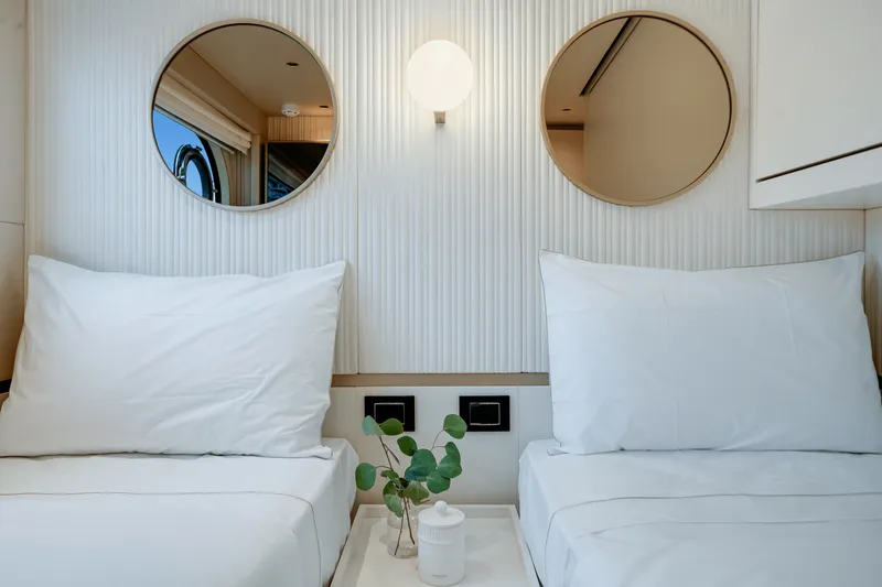 Slide: The Image of Azimut Magellano 25M 2026 - 74