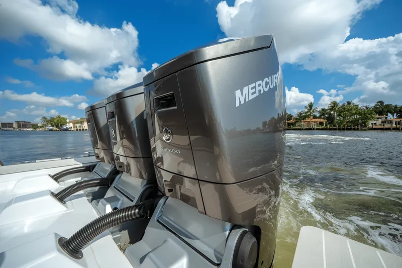 Slide: The Image of Azimut 48 Verve 2026 - 10