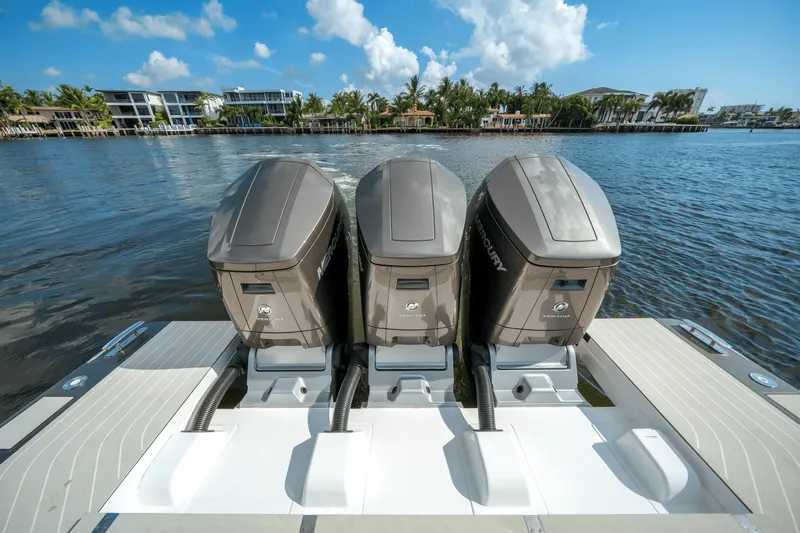 Slide: The Image of Azimut 48 Verve 2026 - 11