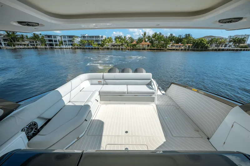 Slide: The Image of Azimut 48 Verve 2026 - 20