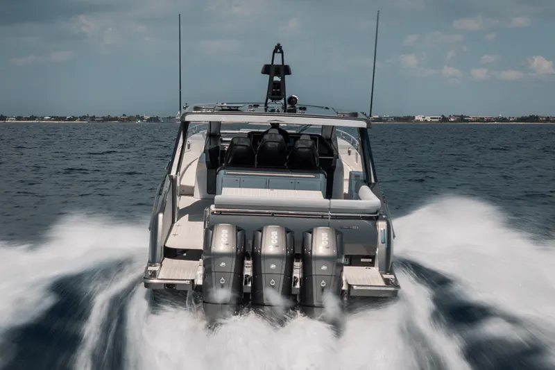 Slide: The Image of Azimut 48 Verve 2026 - 9
