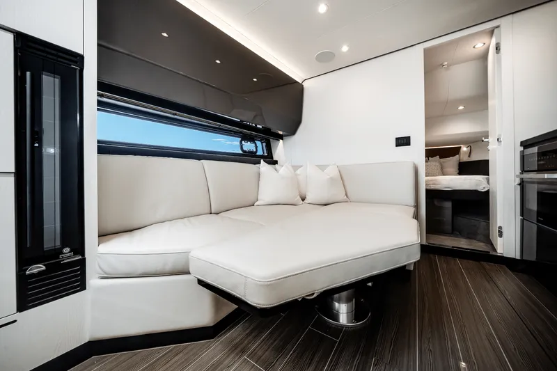 Slide: The Image of Azimut 48 Verve 2026 - 43