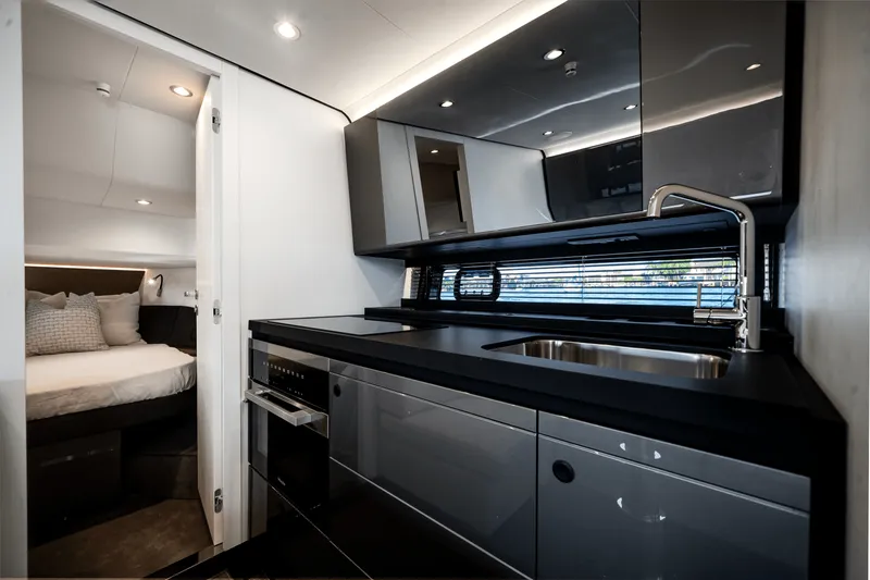 Slide: The Image of Azimut 48 Verve 2026 - 45