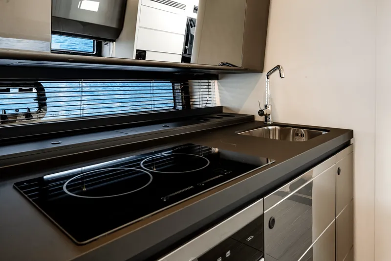 Slide: The Image of Azimut 48 Verve 2026 - 46