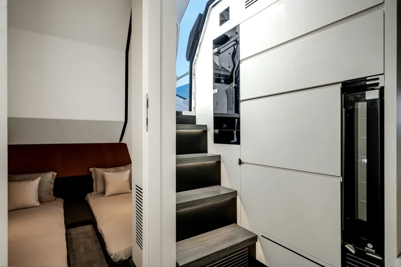 Slide: The Image of Azimut 48 Verve 2026 - 52