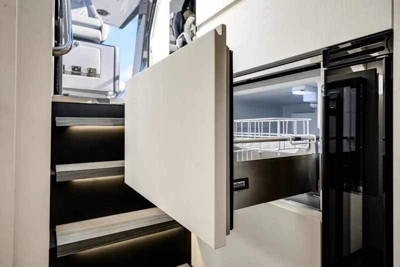 Slide: The Image of Azimut 48 Verve 2026 - 56