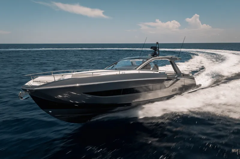 Slide: The Image of Azimut 48 Verve 2026 - 1