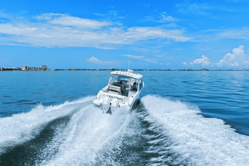 Slide: The Image of Boston Whaler 320 VANTAGE 2020 - 7