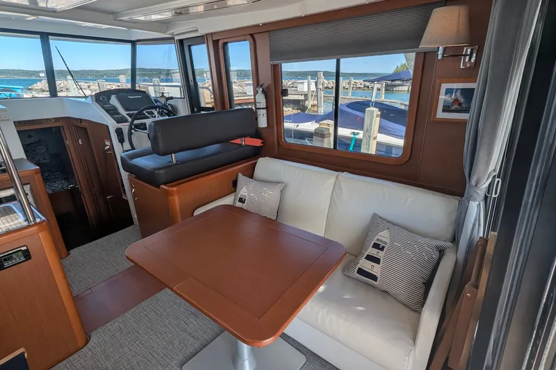 Slide: The Image of Beneteau Swift Trawler 34 2017 - 22