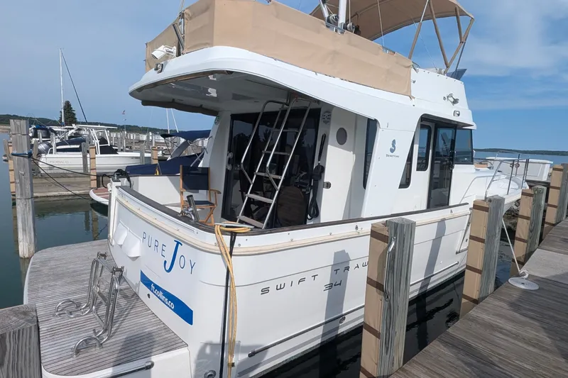 Slide: The Image of Beneteau Swift Trawler 34 2017 - 66