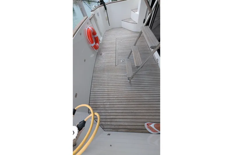 Slide: The Image of Beneteau Swift Trawler 34 2017 - 65