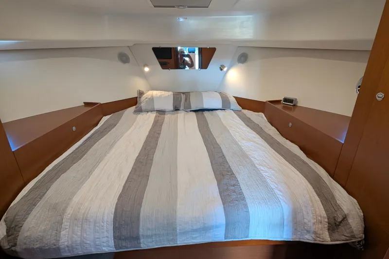 Slide: The Image of Beneteau Swift Trawler 34 2017 - 51