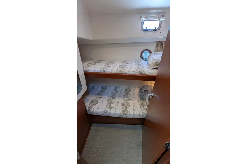 Slide: The Image of Beneteau Swift Trawler 34 2017 - 48
