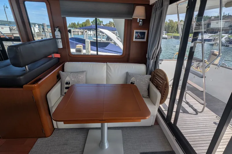 Slide: The Image of Beneteau Swift Trawler 34 2017 - 23