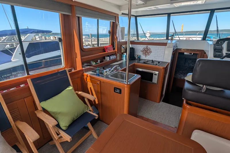 Slide: The Image of Beneteau Swift Trawler 34 2017 - 28