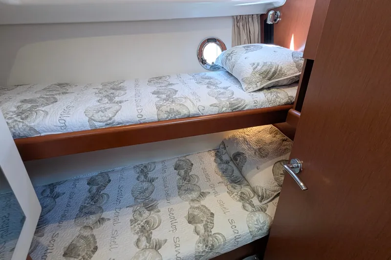Slide: The Image of Beneteau Swift Trawler 34 2017 - 50