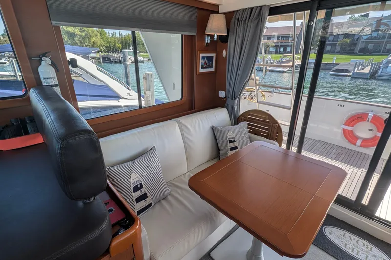 Slide: The Image of Beneteau Swift Trawler 34 2017 - 24