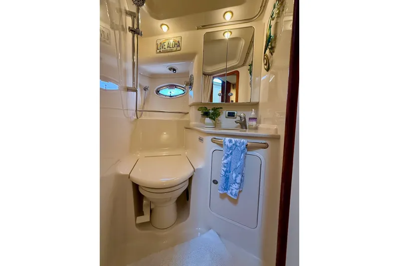 Slide: The Image of Sea Ray Sundancer 460 2004 - 15