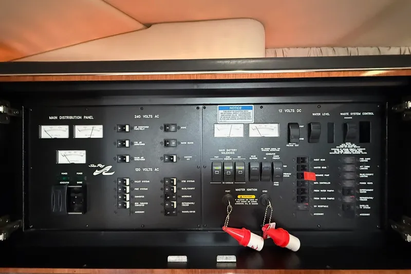 Slide: The Image of Sea Ray Sundancer 460 2004 - 19