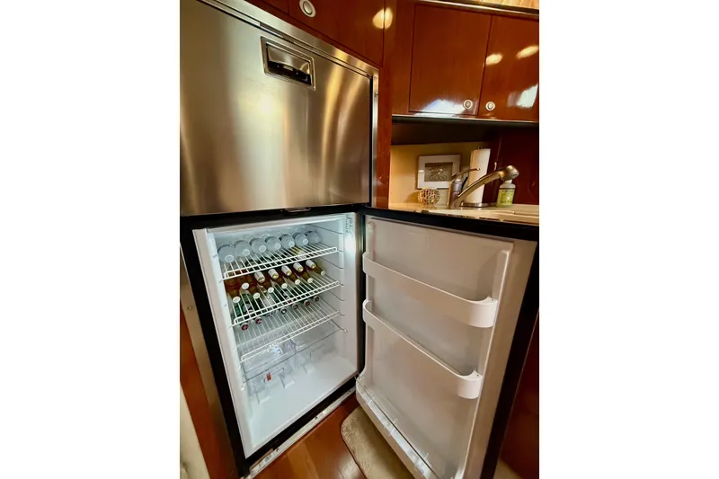 Slide: The Image of Sea Ray Sundancer 460 2004 - 9