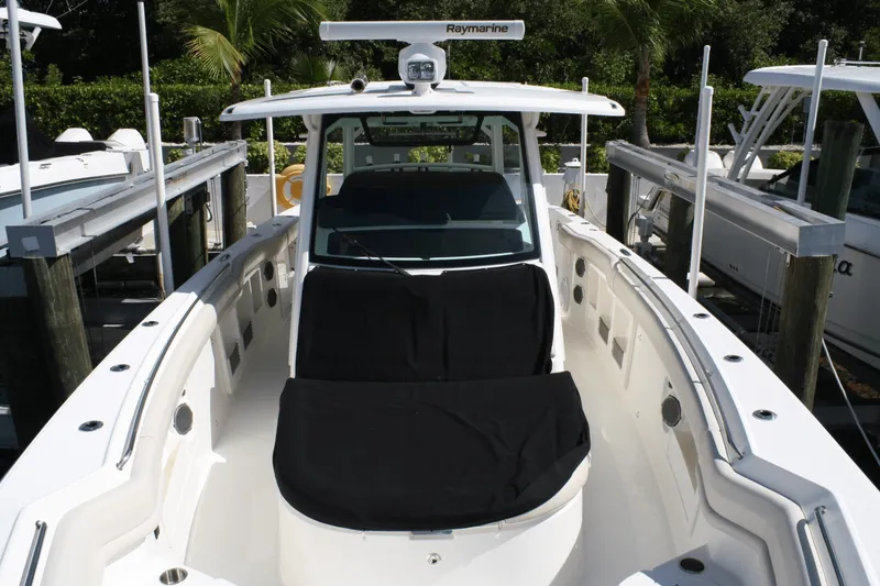 Slide: The Image of Boston Whaler 38 OR 2018 - 23