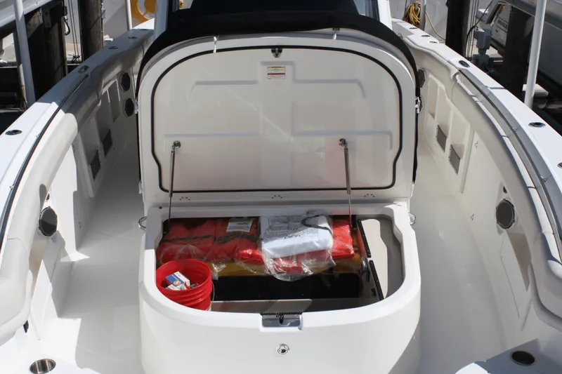 Slide: The Image of Boston Whaler 38 OR 2018 - 26