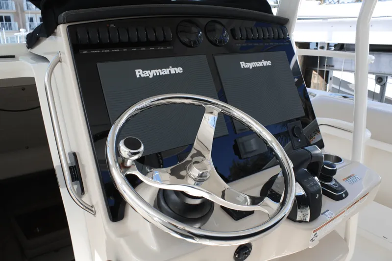 Slide: The Image of Boston Whaler 38 OR 2018 - 33