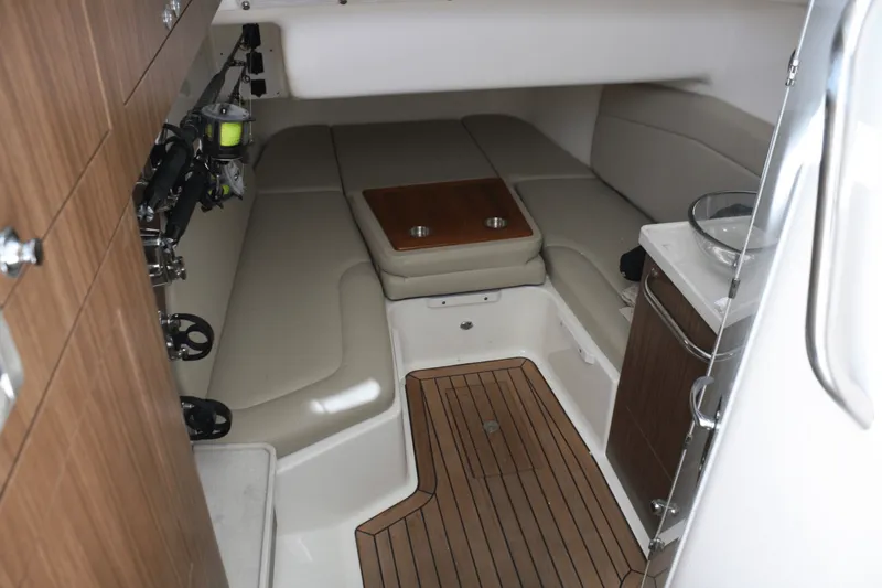 Slide: The Image of Boston Whaler 38 OR 2018 - 36