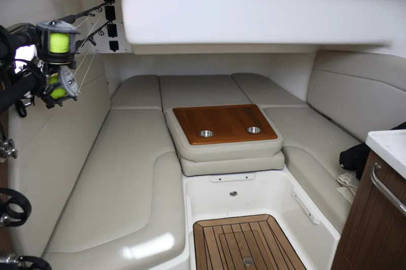 Slide: The Image of Boston Whaler 38 OR 2018 - 37