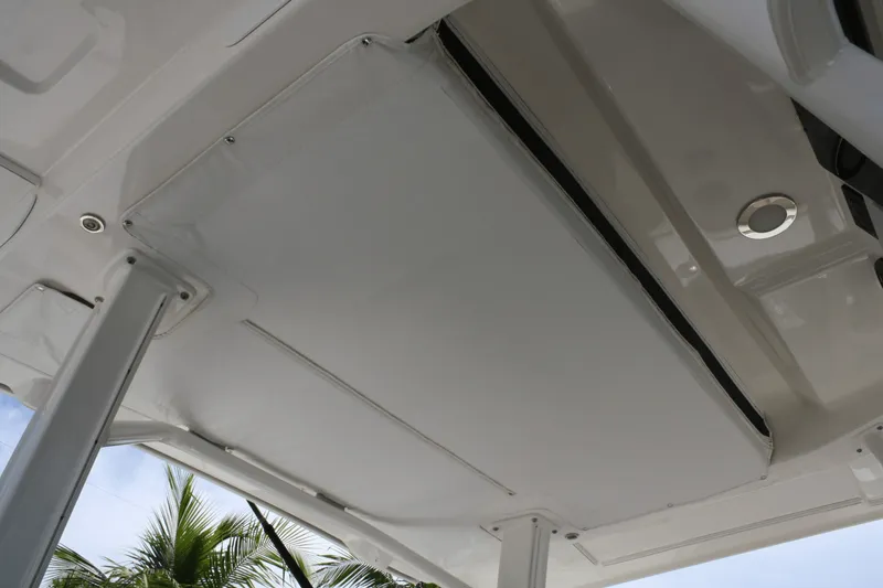 Slide: The Image of Boston Whaler 38 OR 2018 - 43