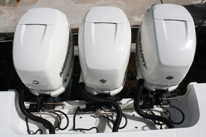 Slide: The Image of Boston Whaler 38 OR 2018 - 45