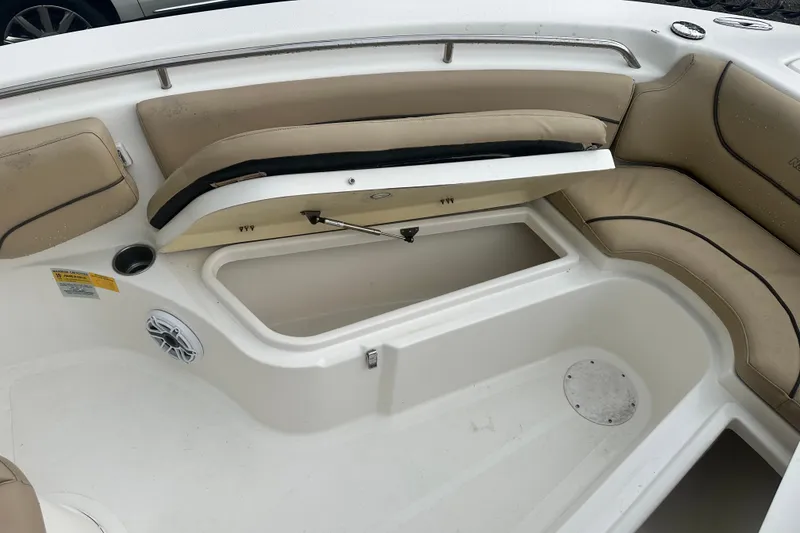 Slide: The Image of NauticStar 2302 Legacy 2018 - 11
