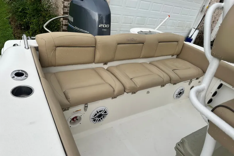 Slide: The Image of NauticStar 2302 Legacy 2018 - 17