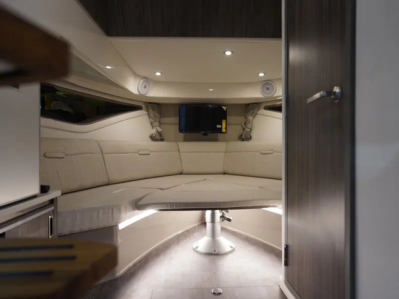 Slide: The Image of Sea Ray Sundancer 320 2026 - 87