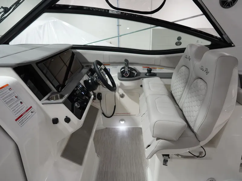 Slide: The Image of Sea Ray Sundancer 320 2026 - 28